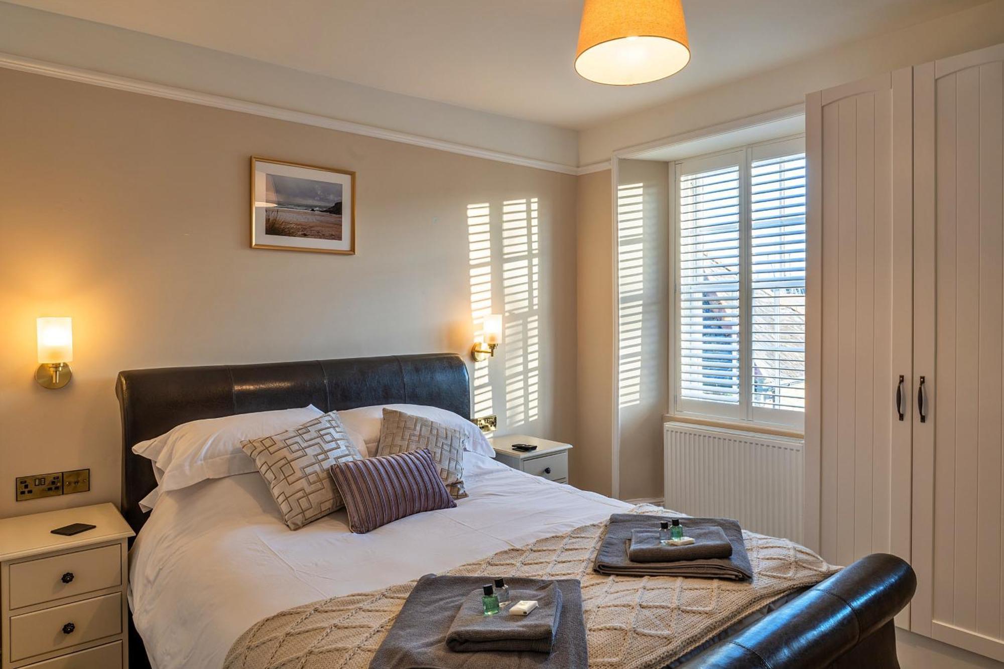 Finest Retreats - The Old Counting House * Gweek