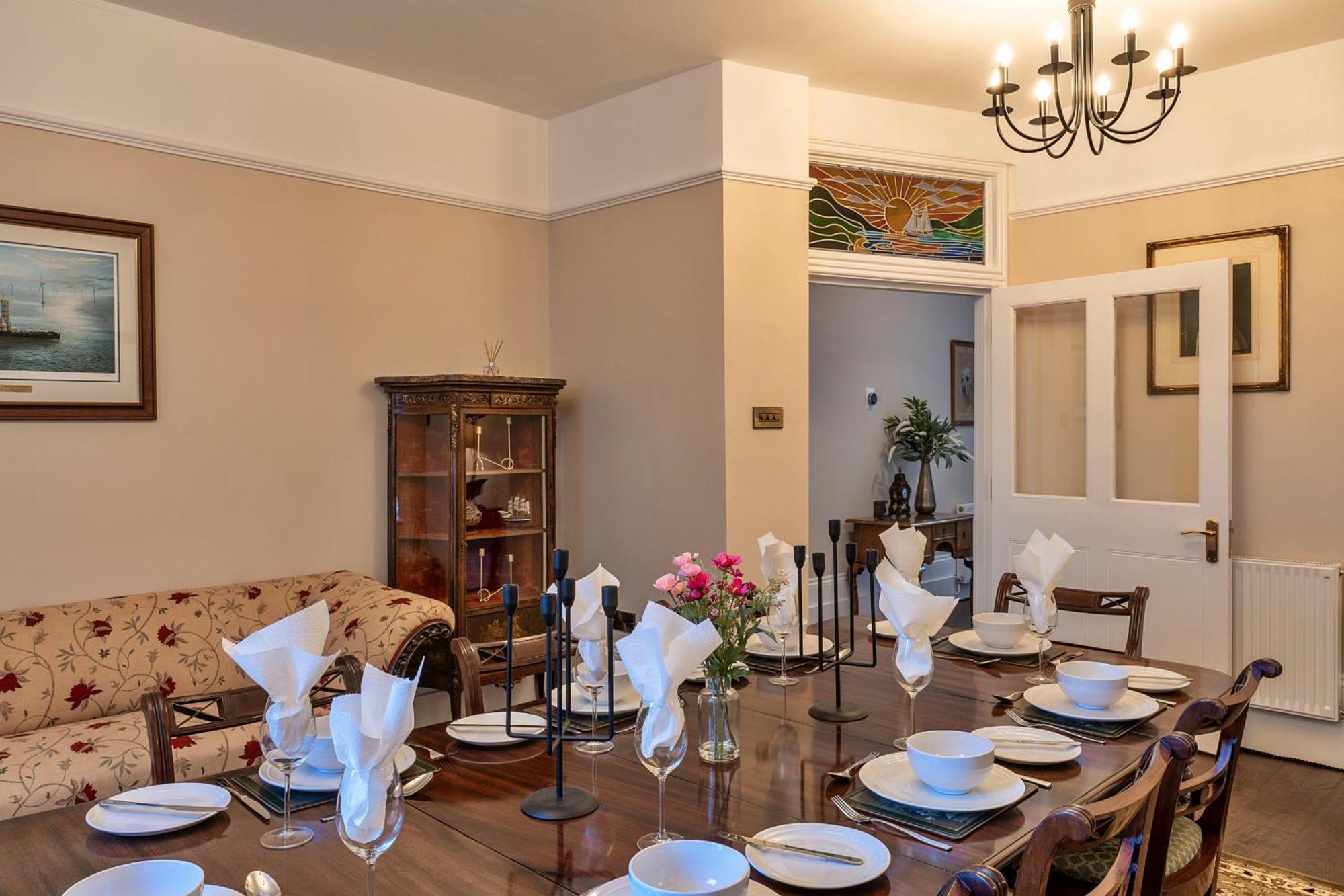 Finest Retreats - The Old Counting House * Gweek